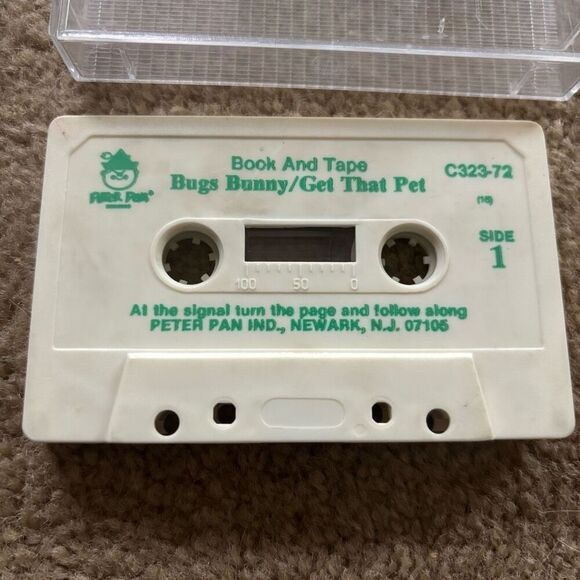Peter Pan Book And Tape Bugs Bunny/The Road Runner Cassette Tape - Picture 1 of 4